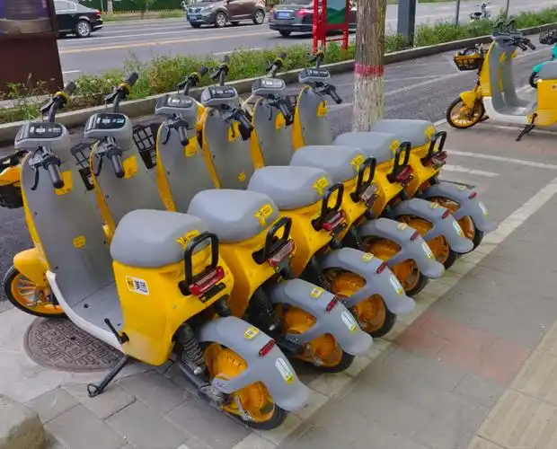 河北易县:规范电动单车停放 守护城市"共享文明"