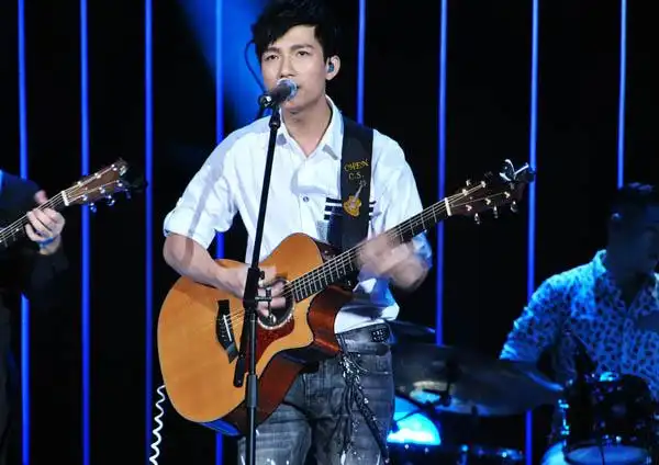 快乐男声赵晔个人资料图揭史上最牛吉他歌手家庭背景3