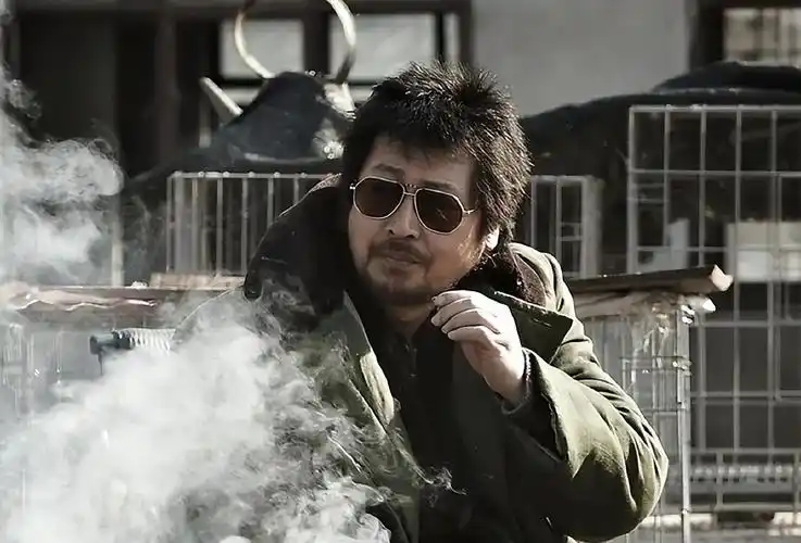 韩国明星男前十名的人(演技最好的10位韩国男演员排名)-七暖网