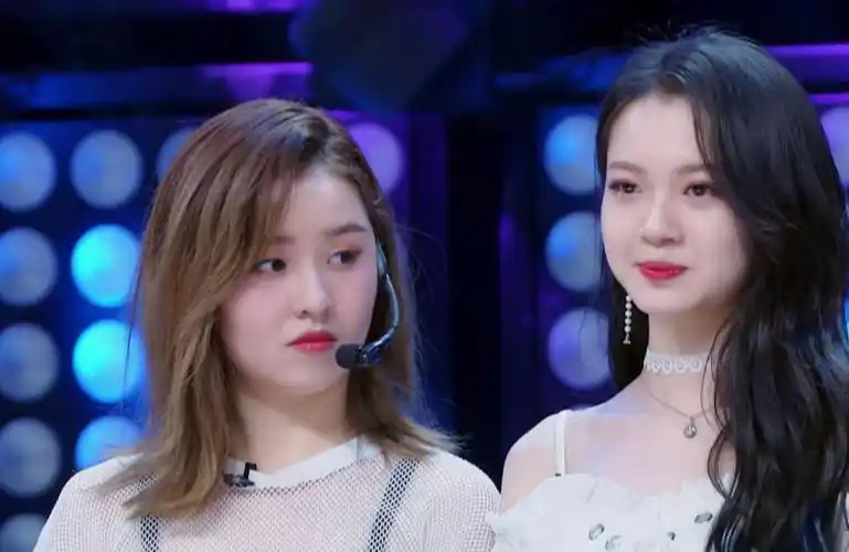 刘雨昕被导师认可拿到a喻言戴燕妮镜头被剪网友怀疑公正性