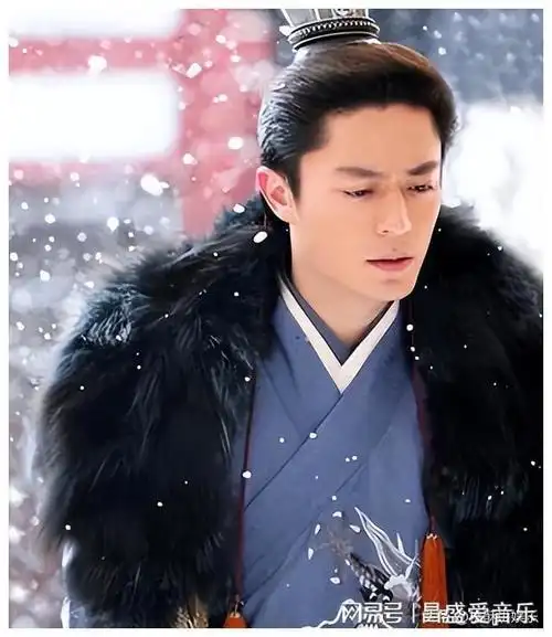 《仙剑奇侠传》大获成功后,霍建华陆续出演了《倾世皇妃》和《花千骨