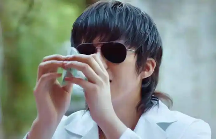 《终极笔记》黑爷人设崩塌,自由洒脱不复存在,还我帅哥黑眼镜!