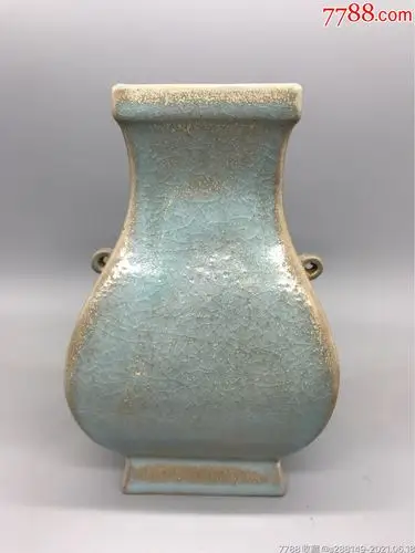 北宋汝窑天蓝釉双系钫