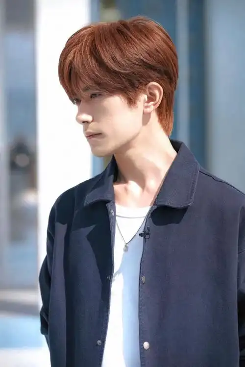 #易烊千玺说小小的我今年上#