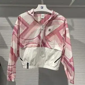 fila斐乐22夏女运动上衣夹克防晒皮肤衣梭织外套a11w223701fza