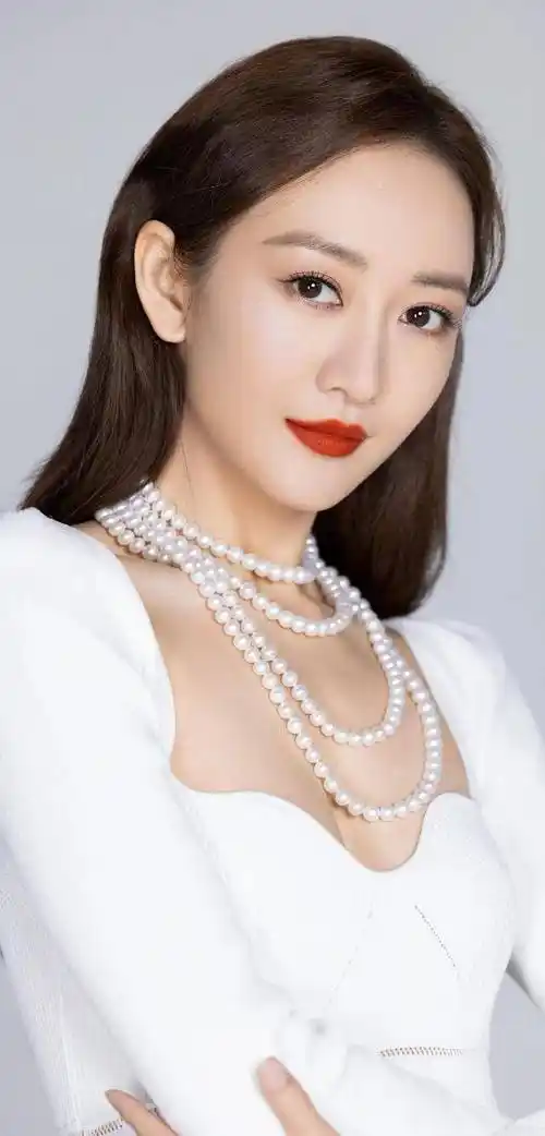 40岁的王鸥,如今比刘亦菲还美,出道多年始终不火_王欧_网友_电视剧