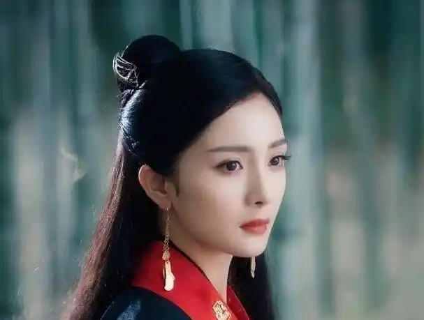 仅播1天播放量破1亿,《古剑奇谭》之后,李易峰又一新剧成大爆款_观众