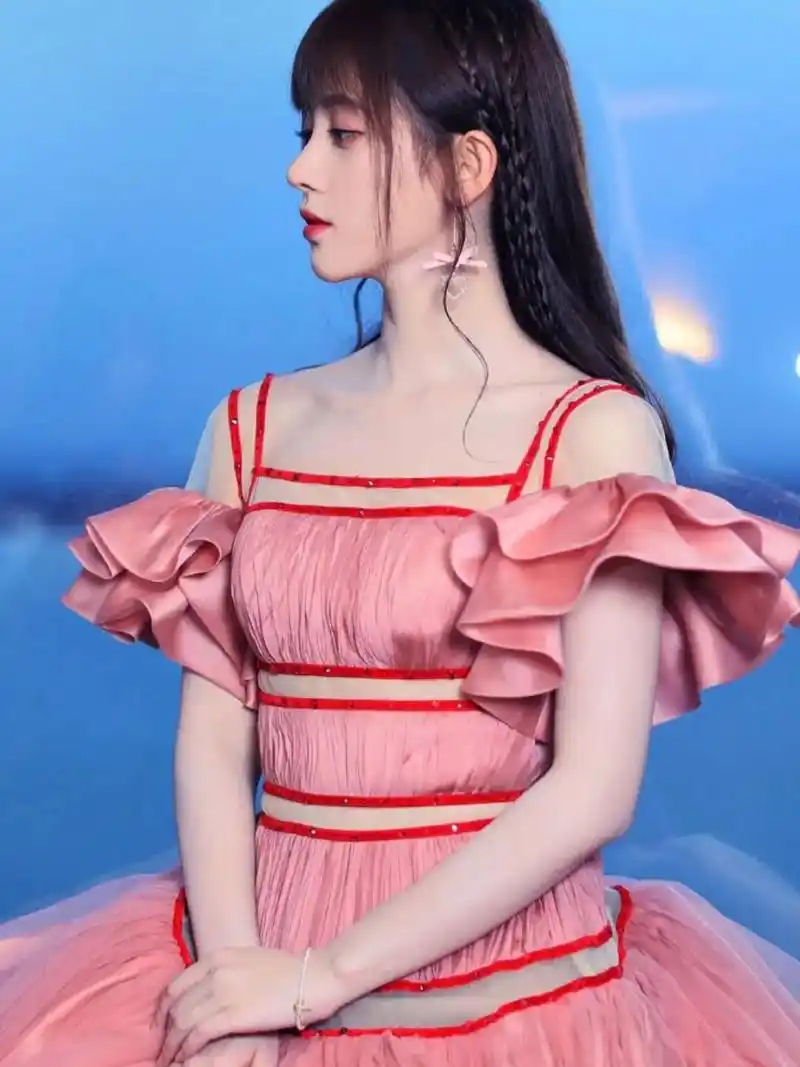 甜美系 #公主裙# #神仙颜值鞠婧祎