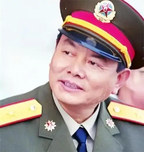 驻港部队首任司令员刘镇武59岁晋升上将军衔62岁任副总参谋长