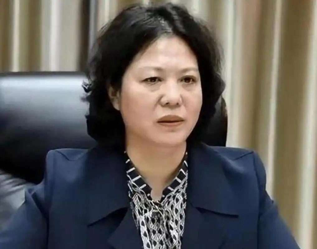 山西副部长李亚丽:养20位情夫,为了防止他人举报,拉