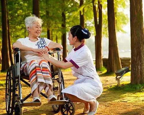 老年人护理用品有哪些护理时应该注意的问题