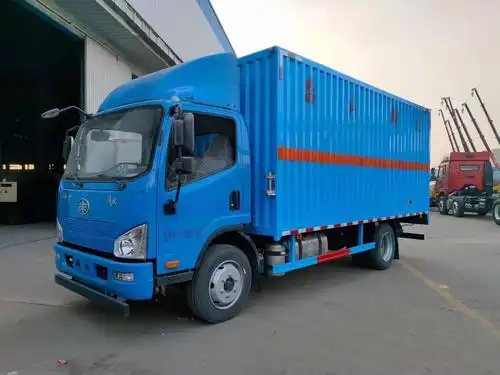 解放j6f蓝色黄牌易燃气体厢式运输车