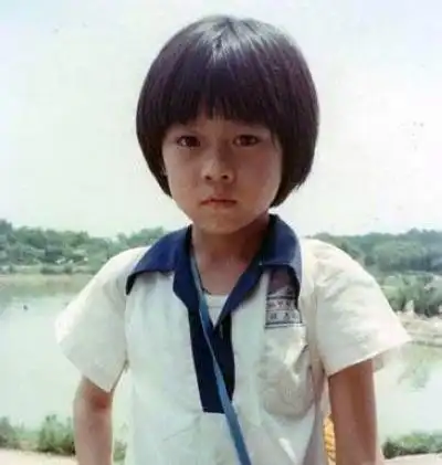 明星小时候长啥样,童年