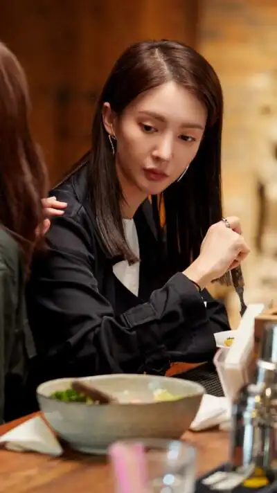 评论  了不起的女孩 沈思怡 金晨 0 9 商安-  发布到  〖现代剧照