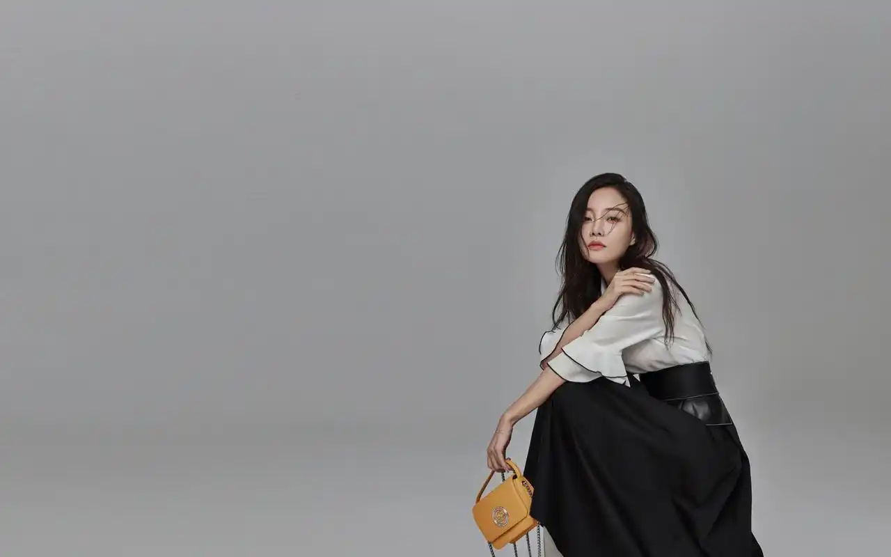 李小璐时尚写真高清电脑桌面壁纸