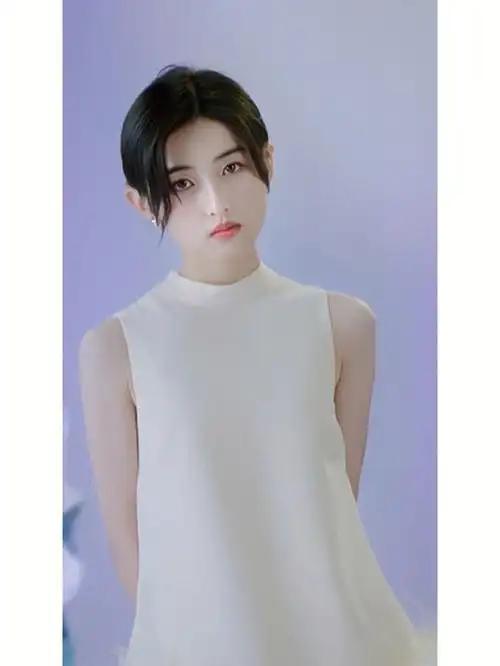 张子枫  #屈臣氏  #张子枫屈臣氏饮用水代言人  #张子枫