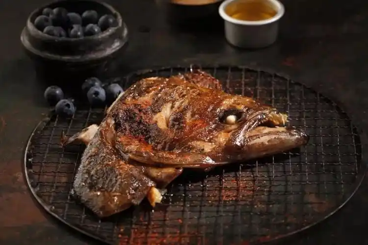 88元抵50铁西这家烤串神店碳烤鲽鱼头让人欲罢不能