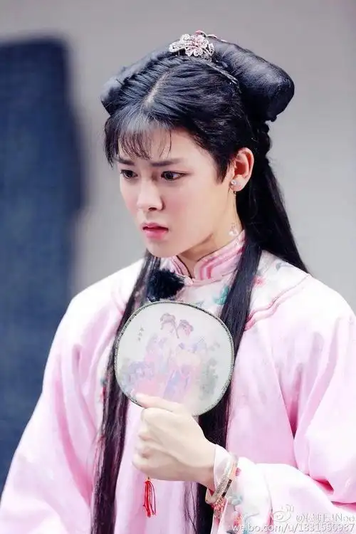 "邓伦长发"上了热搜,这些年我们追过的"女装大佬"同样搞笑