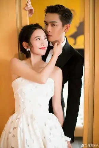 为什么有的明星公开恋情被纷纷祝福,而有的却被恶言相向?