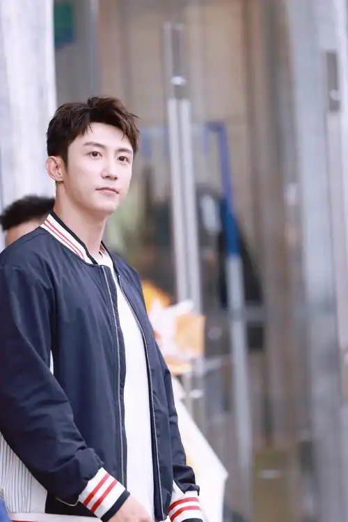 黄景瑜瘦了好多##成都太古里偶遇黄景瑜