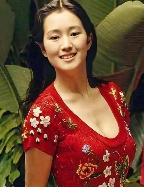 年轻时期的巩俐有多美惊艳了无数人