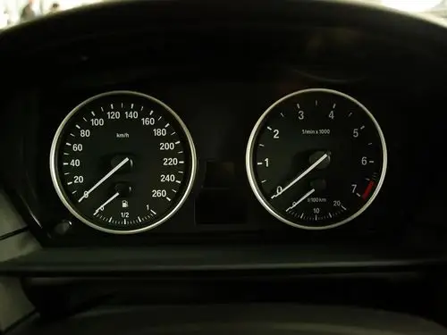 白色宝马5系 2010款 520li豪华型仪表盘|雪铁龙c2内饰图片 – 车主之