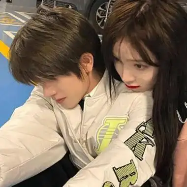 超甜真人cp头像情侣高清一对两张情头甜死的那种真人图片