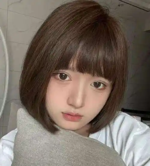 清爽简约波波头短发 剪个波波头显气质超百搭