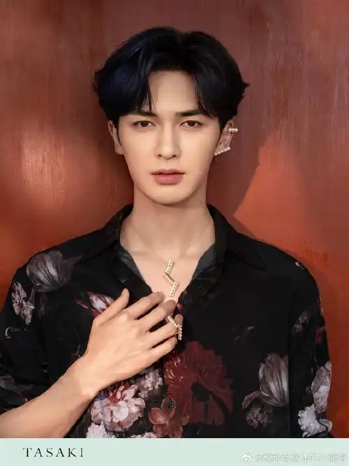 朱正廷##朱正廷tasaki塔思琦品牌挚友