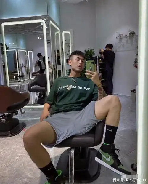 长沙单眼皮帅哥,186cm身高的他,看起来超阳光!