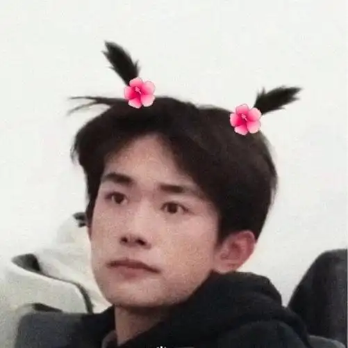 易烊千玺可爱头像图照合集 辫子"菇凉"来咯