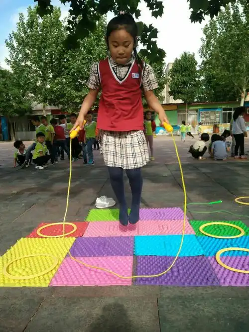 指压板上的表情包(副本)