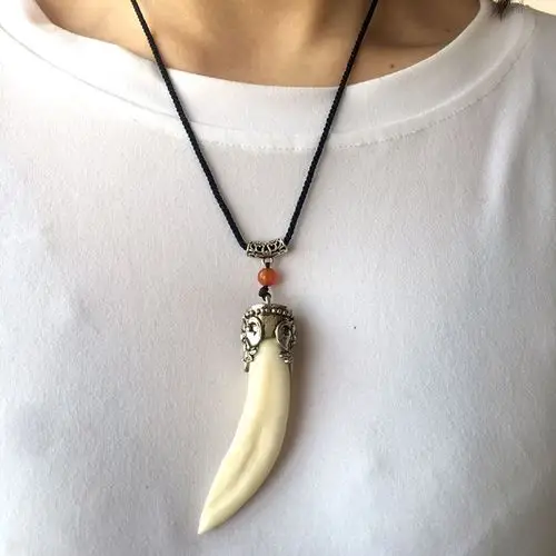 天然保真藏银野猪牙吊坠獠牙齿挂件车挂镶嵌把玩文玩饰品情侣礼物