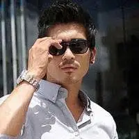 亚洲沧桑成熟大叔头像