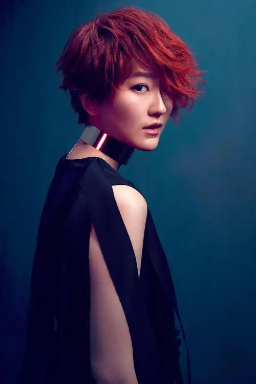 蔡淳佳酷感写真大片曝光新专辑即将发布