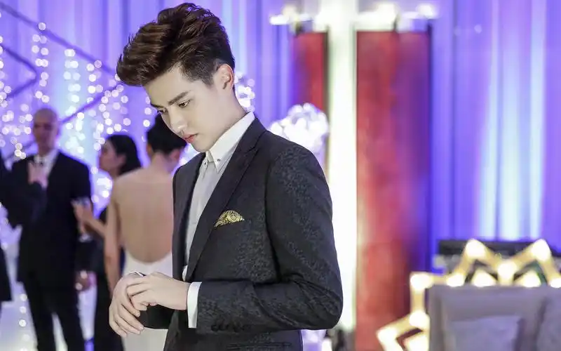 吴亦凡《原来你还在这里》剧照图片桌面壁纸