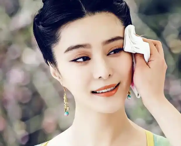 回顾张馨予一手烂牌打出王炸婚后的她让多少人羡慕