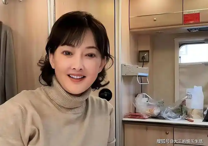 原创牛莉曾经沉迷整容让医美断送了自己的前途如今醒悟已经太迟