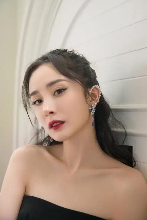 杨幂ellestyleawards2020风尚大典