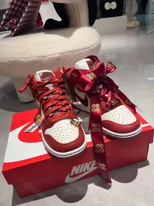 哪个93?#婚鞋  #aj当婚鞋