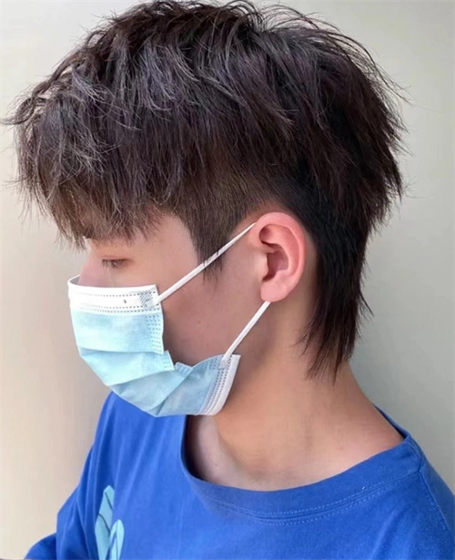 人气狼尾鲻鱼头 痞帅发型显脸小