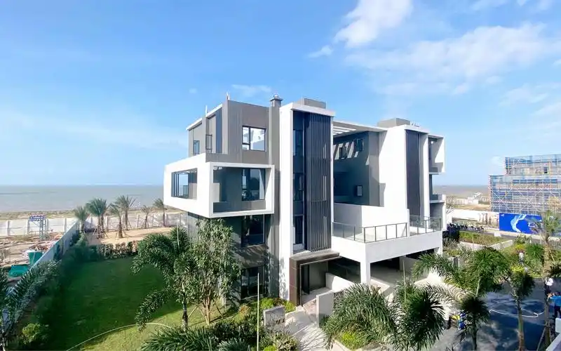 海口3层看海大别墅,4房3厅精装,普通人随便打工2年都买得起