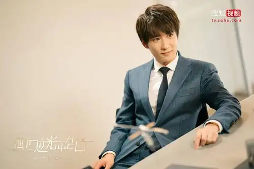 吴昊泽他在逆光中告白开播甜宠悬疑高糖来袭