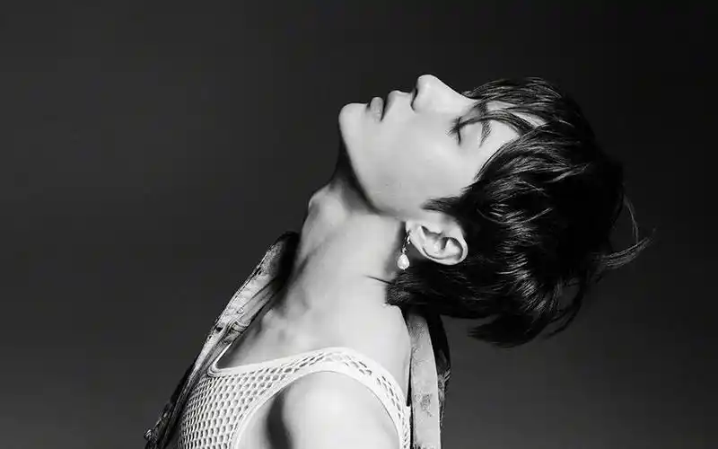 王一博复古帅气阳光迷人写真,大陆明星-回车桌面