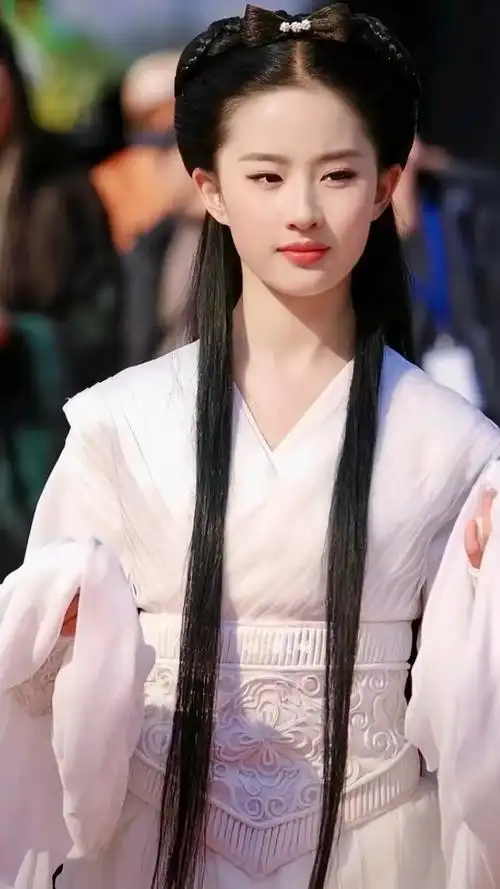 来吧一人一张壁纸 #刘亦菲 #美出高级感 #清纯甜美 #这谁 - 抖音