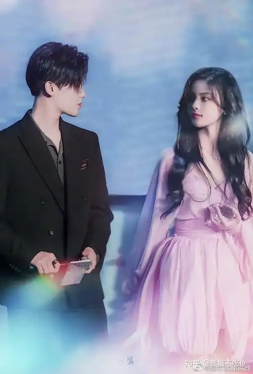 杨超越和侯明昊会在一起吗?也太甜了吧? - 知乎
