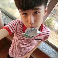 qq头像男生14岁帅气好看的14岁男生头像真实照片高清