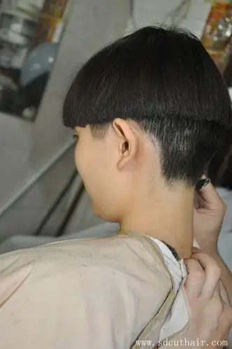 美女剃锅盖头深度01122