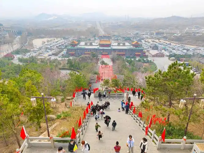 周边有一处山水秘境,是5a级风景区,号称京东第一山_盘山_景色_天津市