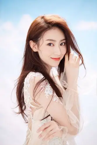 赵艺曝光最新时尚大片仙气萦绕灵动可人